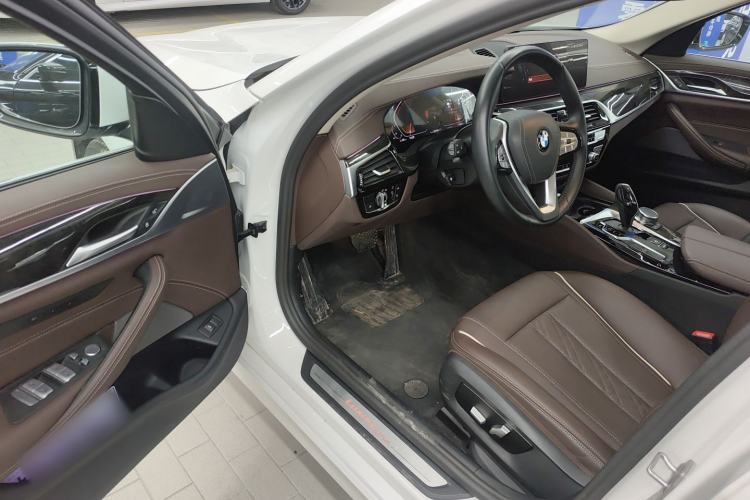 Used BMW 5 Series 2022 Second Facelift 525Li Luxury Package
