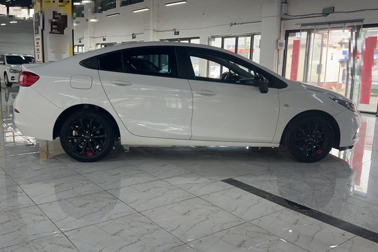 Used Chevrolet Cruze 2018 Redline 320 Automatic Pioneer Edition Exterior 2