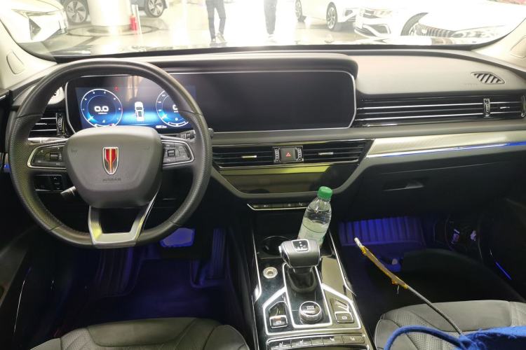 Used Hongqi HS5 2022 Revised Version 2.0T Smart Connect Flagship Edition Center Console