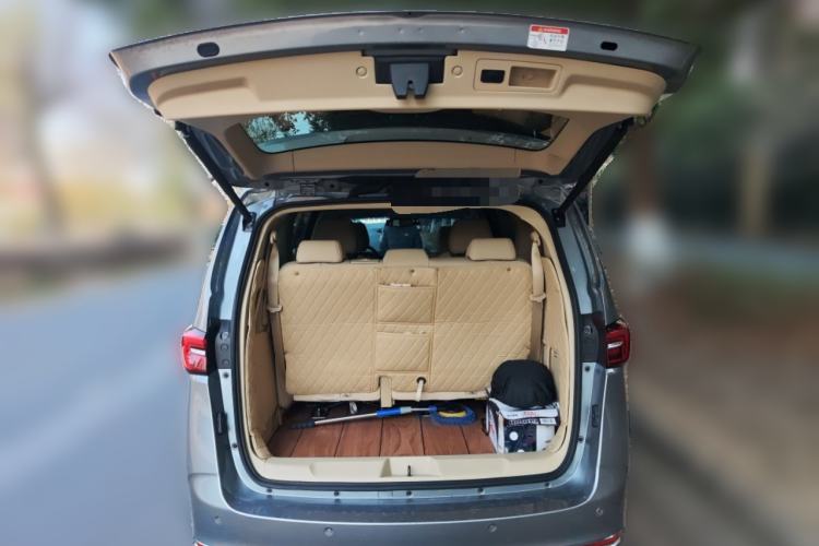 Used Buick GL8 2023 Facelifted Land Cruiser Executive Luxury Version