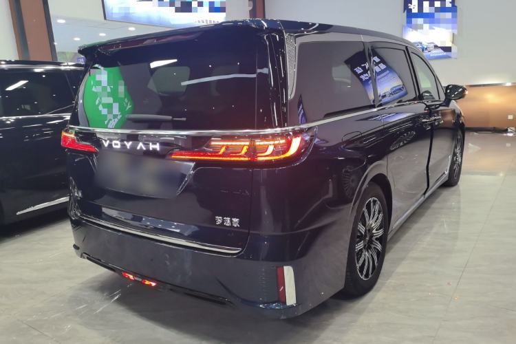 Used VOYAH Dream 2025 EV Four-Wheel Drive Flagship Kunpeng Edition