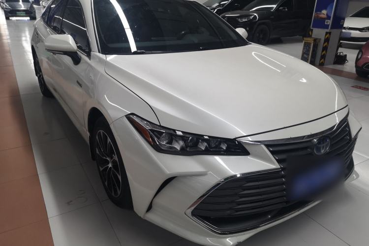 Used Toyota Avalon 2019 Dual-Engine 2.5L Luxury Edition China VI Standard