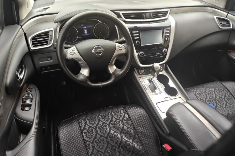 Used Nissan Murano 2017 2.5L XL Two-Wheel Drive Smart Edition Center Console