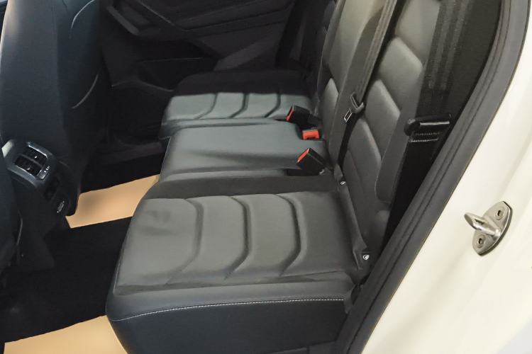 Used Volkswagen Tiguan L 2021 330TSI Automatic Two-Wheel Drive Smart Edition
