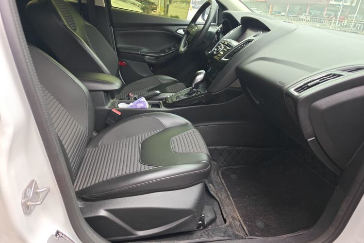 Used Ford Focus 2018 Hatchback Classic 1.6L Automatic Trendy SmartDrive Edition