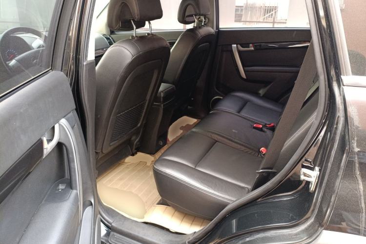 Used Chevrolet Captiva 2012 2.4L 4x4 Flagship Edition 7 Seats