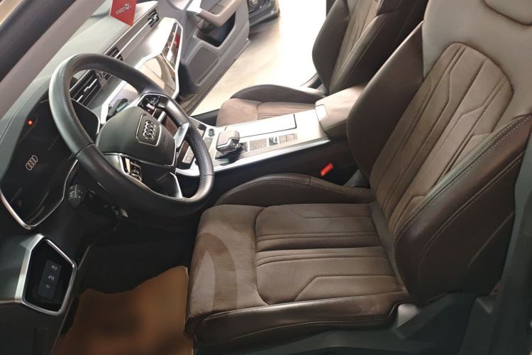 Used Audi A7L 2024 45TFSI S-line Dream-Building Edition Flow Crystal Package