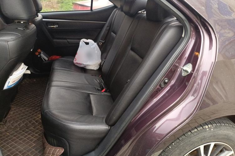 Used Toyota Levin 2017 Revised Dual-Engine 1.8H GS E-CVT Elite Sunroof Version China V Standard Left Rear Seat