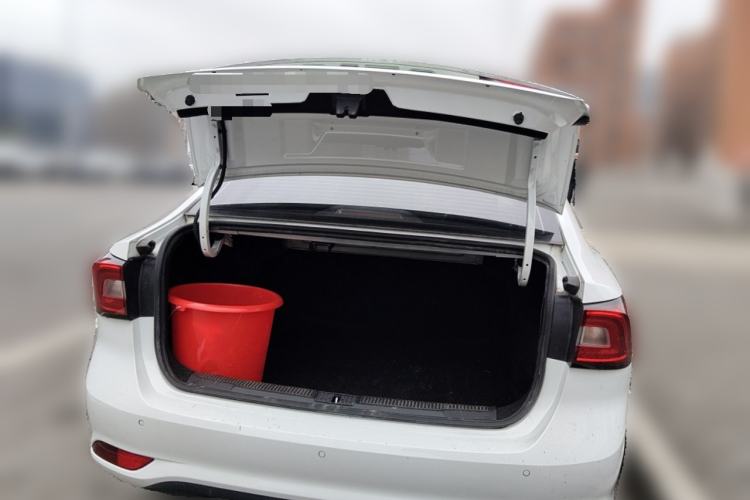 Used Roewe i5 2019 1.5L Automatic 4G Connected Langhao Edition
