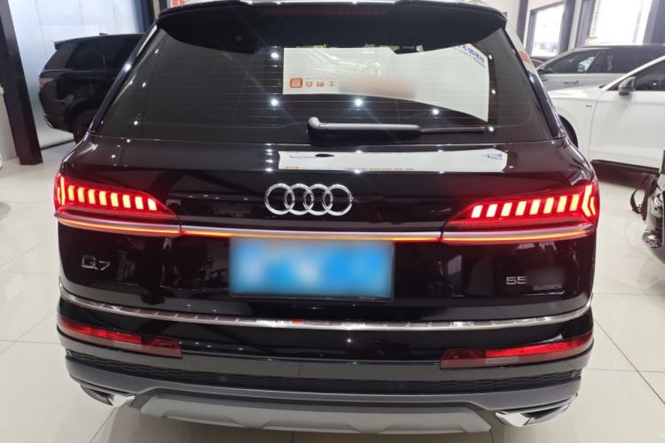 Used Audi Q7 2022 55 TFSI quattro S line Sport model