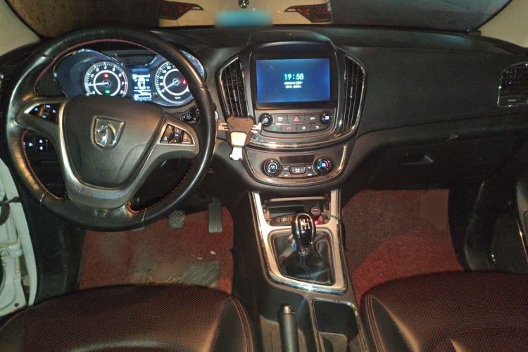 Used Baojun 560 2015 1.8L Manual Elite Edition