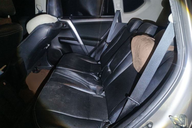 Used Toyota RAV4 2019 2.0L CVT Two-Wheel Drive Fashion X Limited Edition China VI Standard