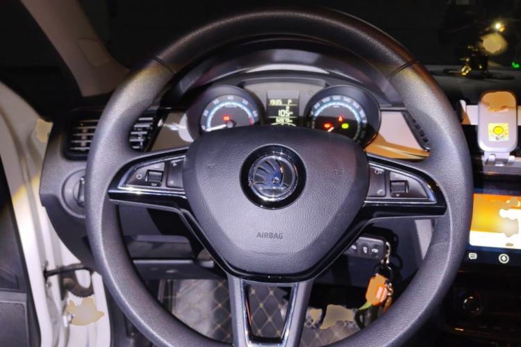 Used Skoda Rapid 2020 1.5L Automatic Comfort Edition
