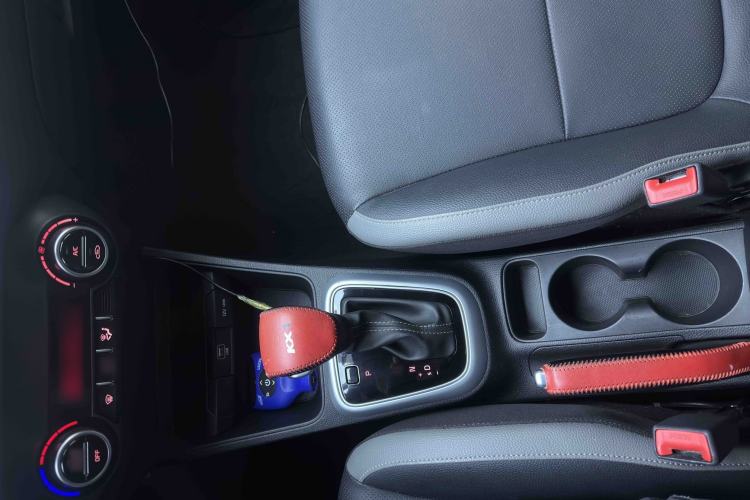 Used Kia kx1 Stonic 2021 1.4L CVT Fun & Sunroof Model Interior 4