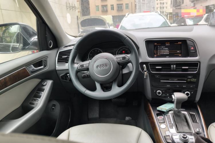 Used Audi Q5 2013 40 TFSI Technology Edition Steering Wheel