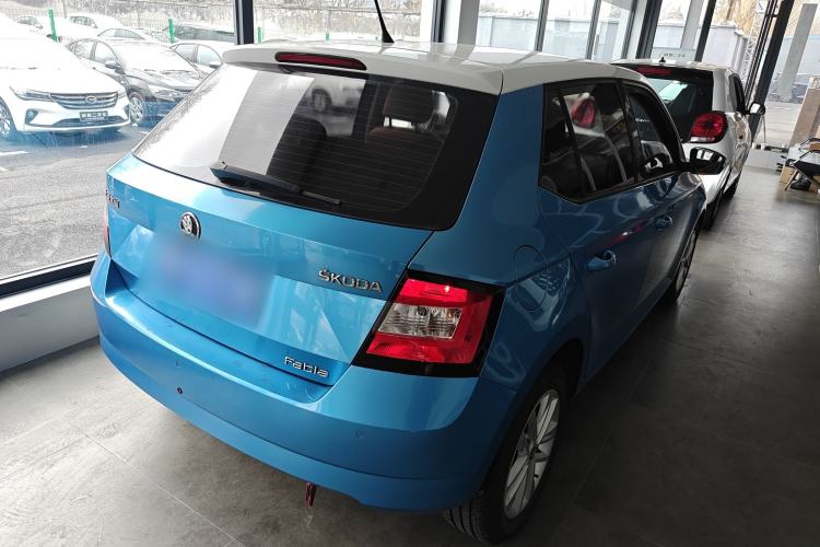 Used Skoda Fabia 2015 1.6L Automatic Smart Drive Edition
