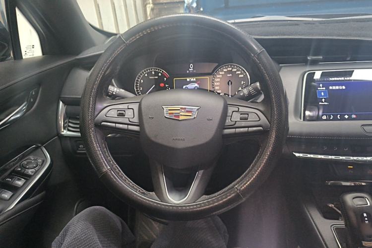 Used Cadillac XT4 2018 28T Two-Wheel Drive Tech Version