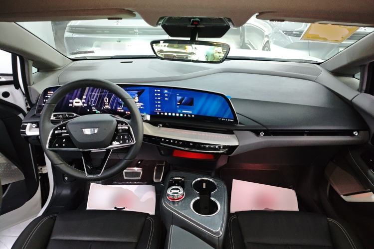 Used Cadillac OPTIQ 2024 Standard Range Version