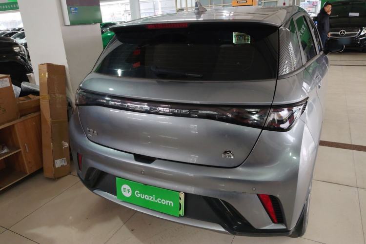 Used BYD Dolphin 2023 420 km Fashion Edition
