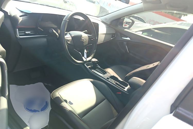 Used Chevrolet Trax 2022 Encore RS 1.5T CVT Cool Left Front Seat