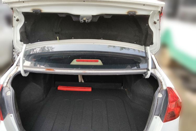 Used Buick Excelle 2015 1.5L Automatic Classic Model Trunk