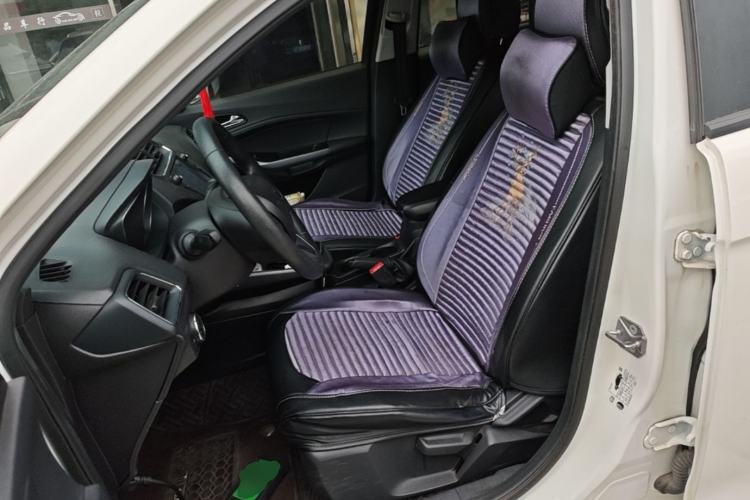 Used Ford Escort 2019 Revised 1.5L Automatic ZhiXiang Version (Tire Pressure Monitoring) China VI Standard Left Front Seat