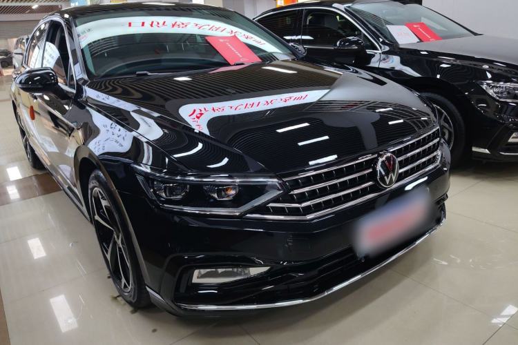 Used Volkswagen Magotan 2025 Zhongxiang Model 280TSI DSG Luxury Version
