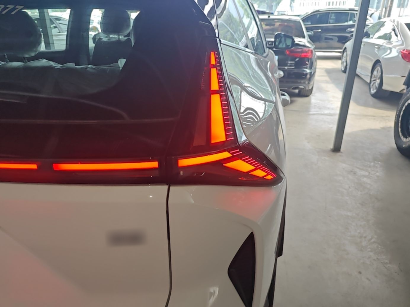 Geely Auto Emgrand X7 Sport 2024 1.5TD Smart Connect+ — снимка 9