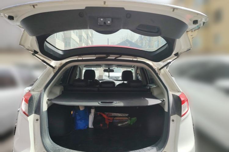 Used GAC Trumpchi GS5 2013 2.0L Automatic Two-Wheel Drive Light Interior Special Edition
