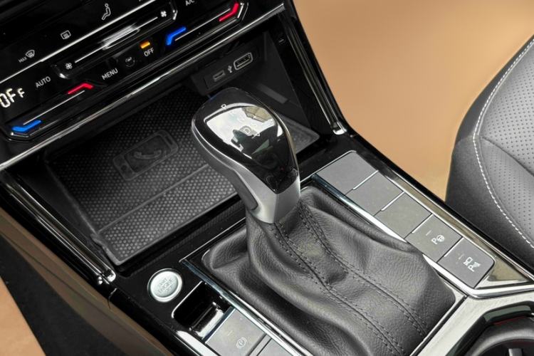 Used Volkswagen Passat 2024 380TSI Luxury Edition
