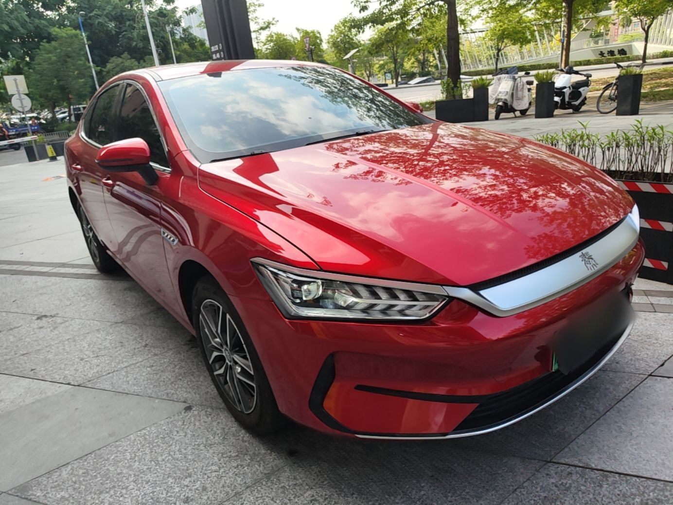 BYD Qin PLUS 2021 EV 400KM Luxury Model — снимка 3