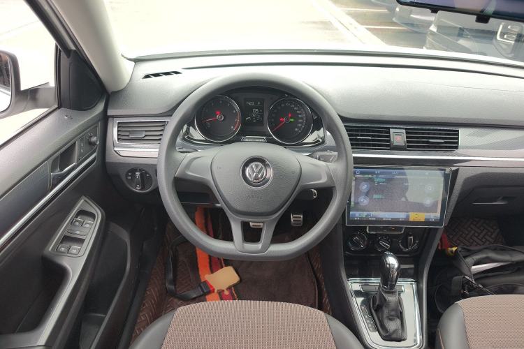 Used Volkswagen C-TREK 2017 230TSI DSG Comfort Version
