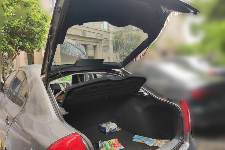 Used Skoda Octavia 2013 1.6L Automatic Yijie Edition Trunk