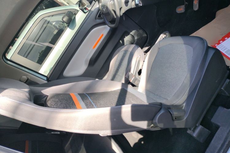 Used Wuling Hongguang MINIEV 2020 Zizai Version Lithium-NMC Right Front Seat