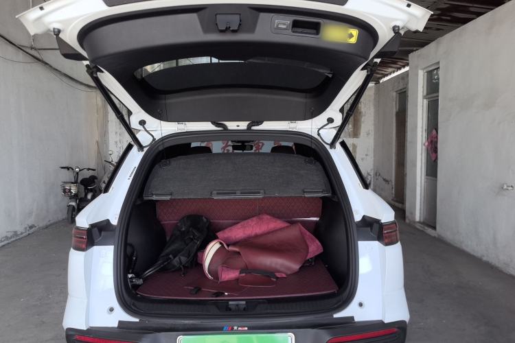 Used BYD Song Pro New Energy 2023 Champion Edition DM-i 71KM Navigation Model Trunk