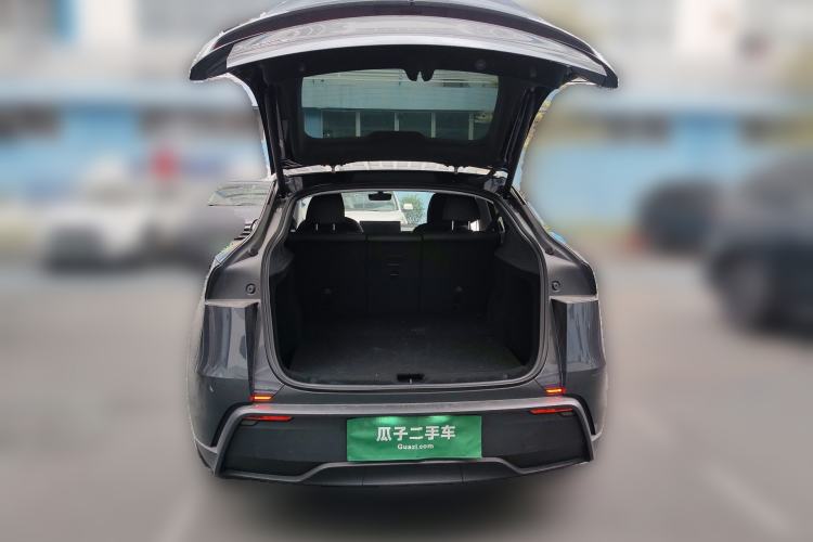 Used Tesla Model Y 2025 Rear-Wheel-Drive Version
