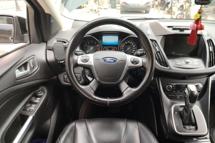 Used Ford Kuga 2015 2.0L GTDi Four-Wheel-Drive Sport Model Steering Wheel