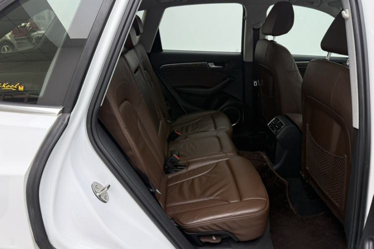 Used Audi Q5 2015 40 TFSI Comfort Model
