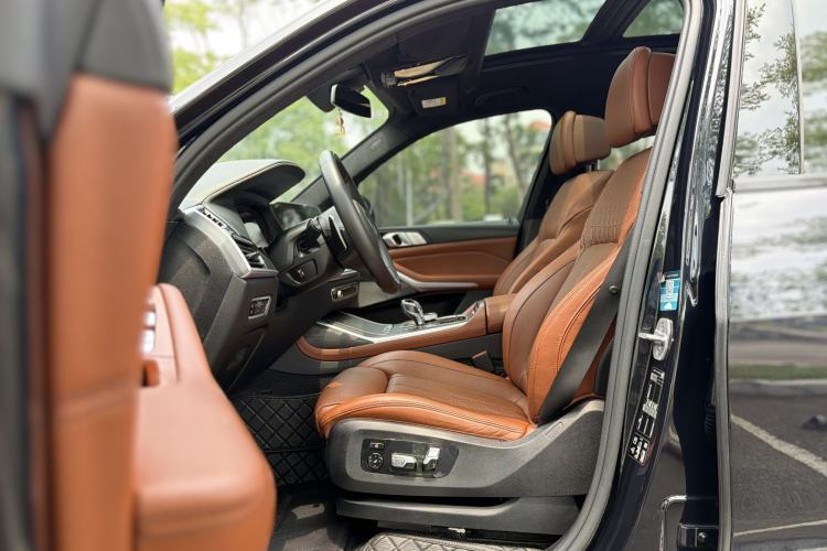 Used BMW X7 2021 xDrive40i Luxury M Sport Package