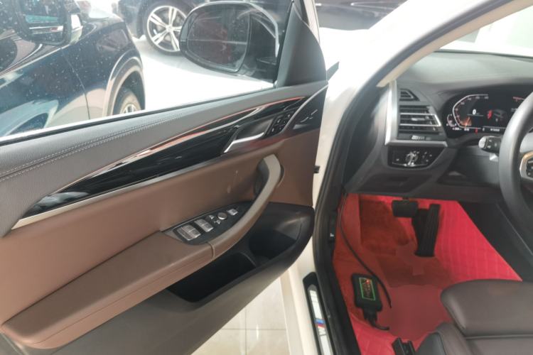 Used BMW X3 2022 xDrive25i M Sport Package Driver Seat