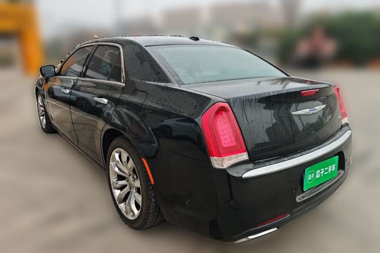 Used Chrysler 300C 2016 3.0L Supreme Edition
