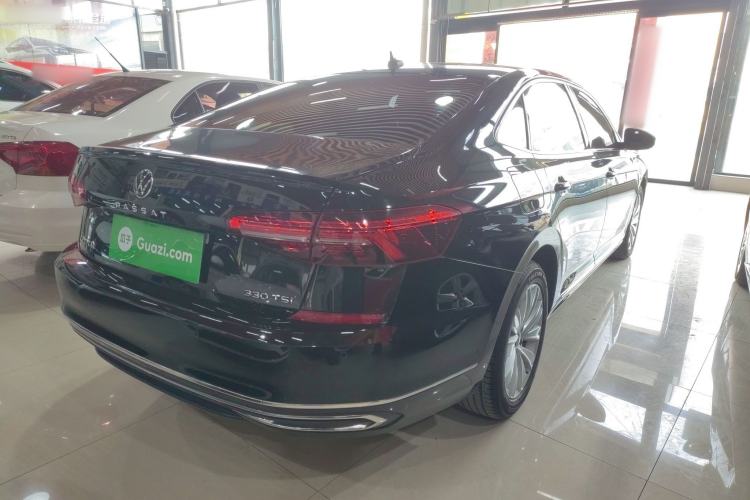 Used Volkswagen Passat 2020 Facelift 330TSI Elite Edition China VI Standard
