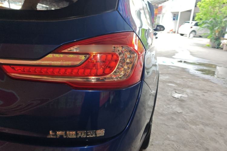 Used Baojun 310W 2017 1.5L Manual Fashion Model China V