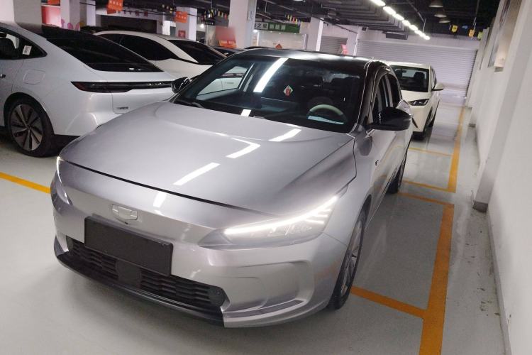 Used Geometry A 2022 Pro 600KM Red Apple Plus