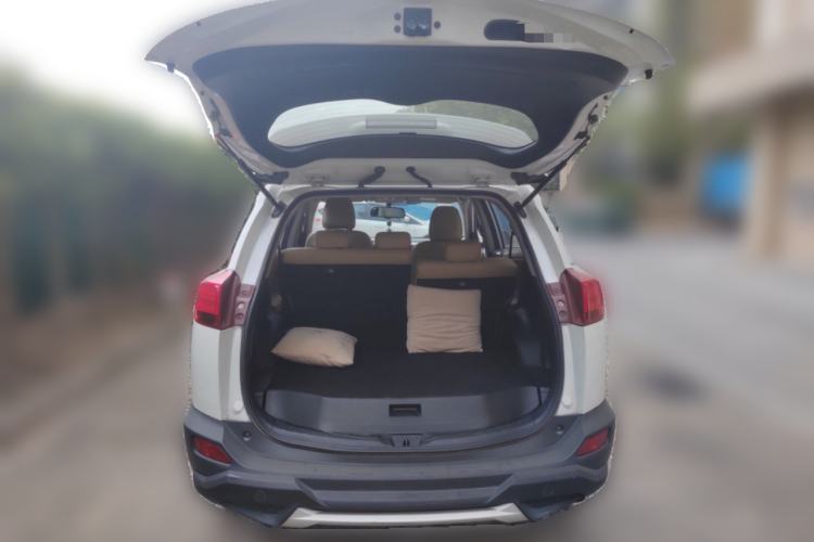 Used Toyota RAV4 2015 2.0L CVT Two-Wheel Drive Urban Edition