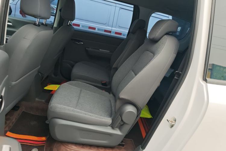 Used Wuling Hongguang New Energy 2025 Extended-Range Hybrid 50KM Comfort Version Left Rear Seat