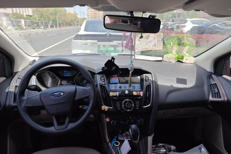 Used Ford Focus 2015 Sedan 1.6L Automatic Comfort Model
