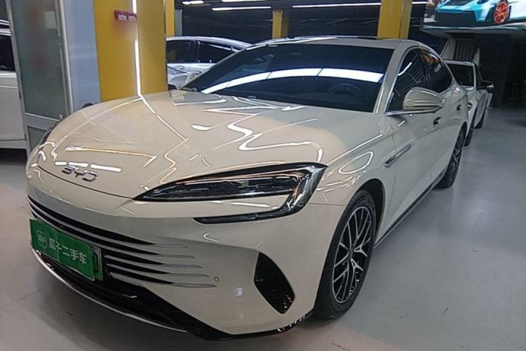Ojetý BYD Seal 07 DM-i 2025 DM-i 1.5L 125km Luxury Model