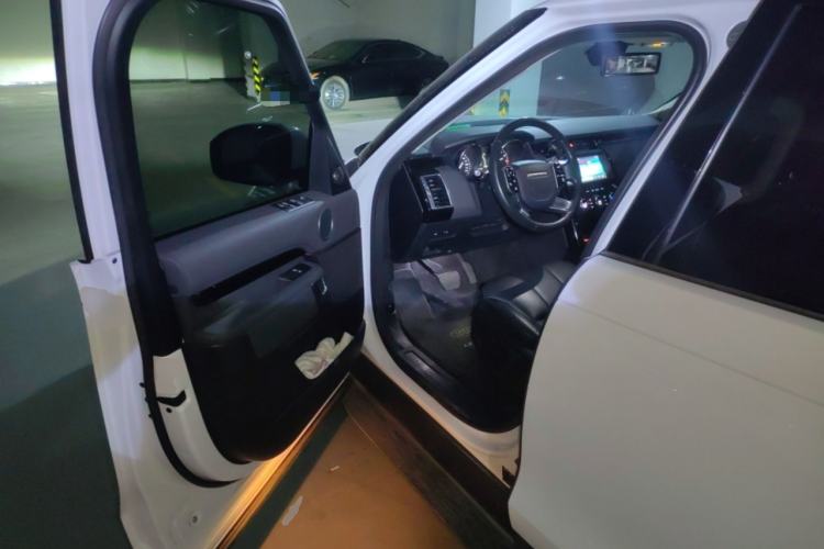 Used Land Rover Discovery 2018 3.0 SC V6 SE
