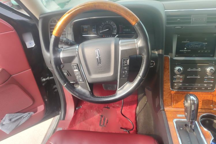 Used Lincoln Navigator 